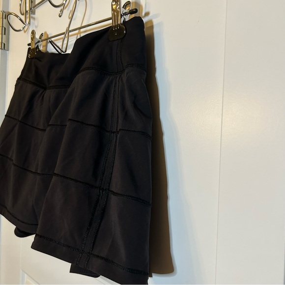 LULULEMON PACE RIVAL SKIRT IN BLACK MID RISE SIZE 6 REGULAR 13 INCH - Picture 5 of 14